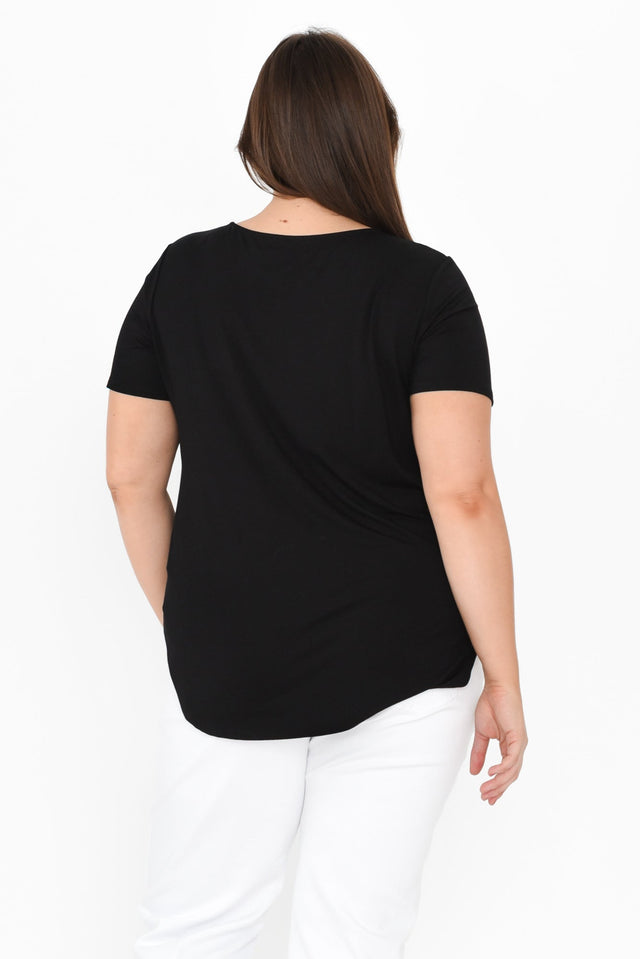 Janis Black Bamboo Tee,Brunette model,alt text|model:Gabby image 11