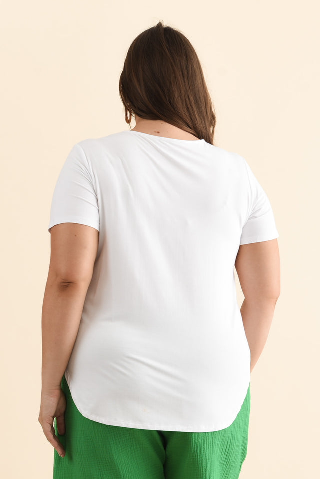 Janis White Bamboo Tee,Brunette model,alt text|model:Gabby image 17