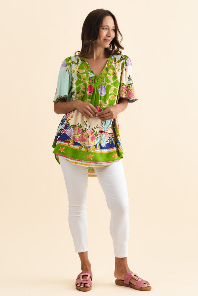 alt text|model:Cara image 6