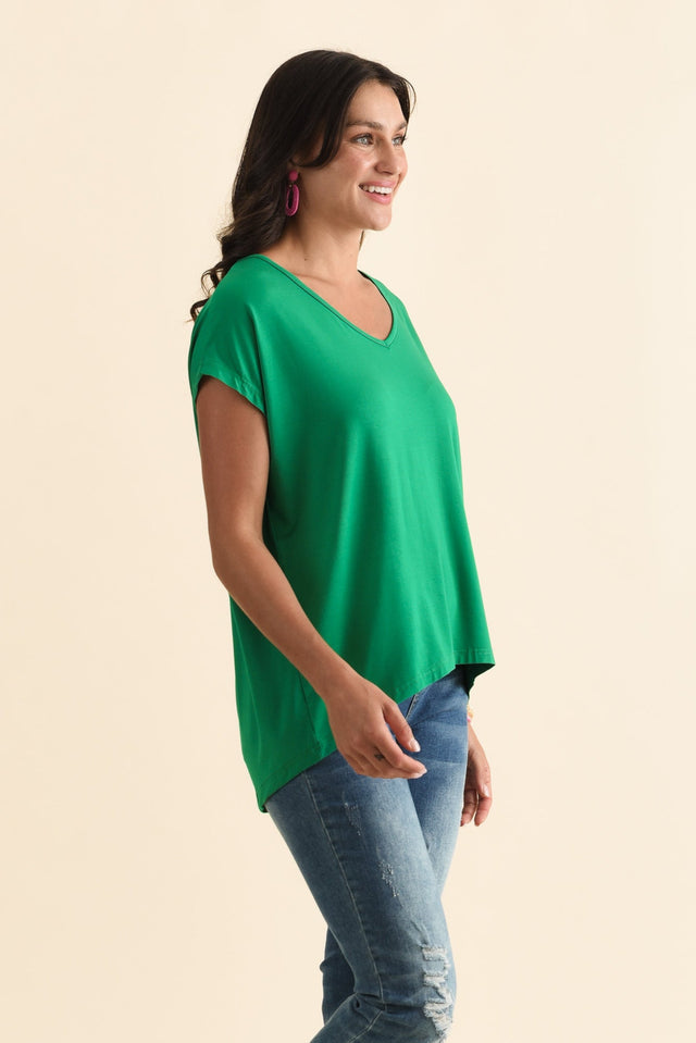 alt text|model:Brontie image 5