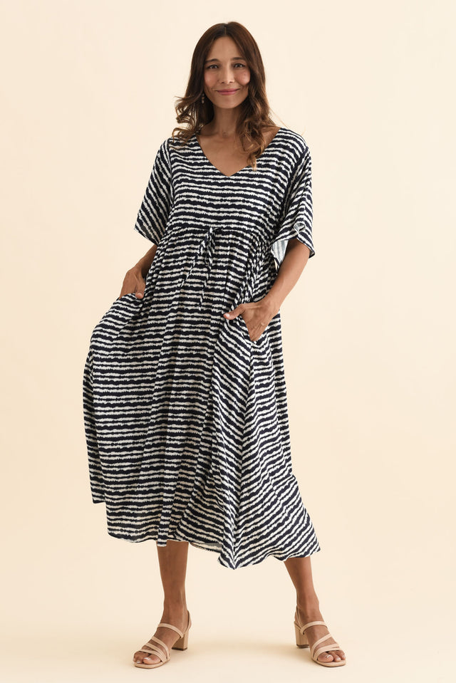 alt text|model:Cara image 2