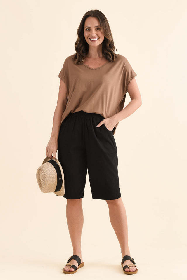Jora Black Pocket Shorts,Full Body,Brunette model,alt text|model:Cara image 2