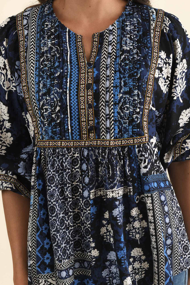 Jura Blue Motif Frill Sleeve Top,Brunette model,alt text|model:Brontie image 6