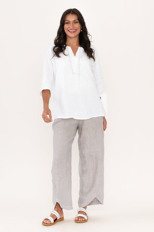 Justine White Linen Top,Brunette model,alt text|model:Brontie image 3
