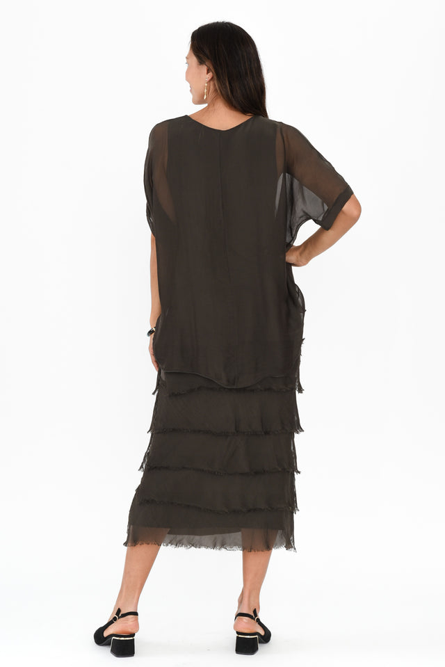 alt text|model:Cara image 4