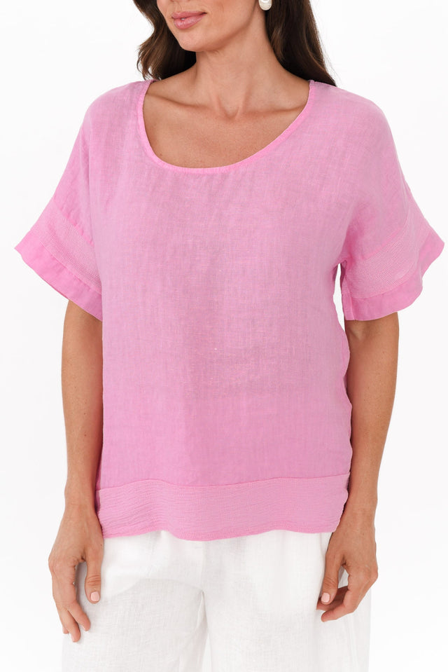 Kaya Pink Linen Top,Brunette model,alt text|model:Elouise image 7