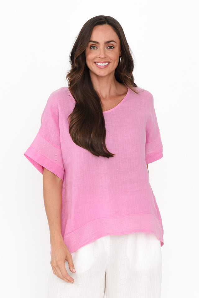 Kaya Pink Linen Top,Brunette model,alt text|model:Elouise