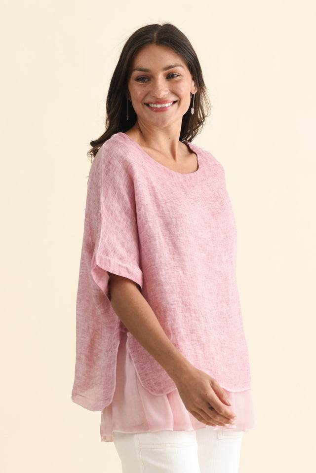 Kayla Pink Linen Layered Top,Brunette model,alt text|model:Brontie image 5