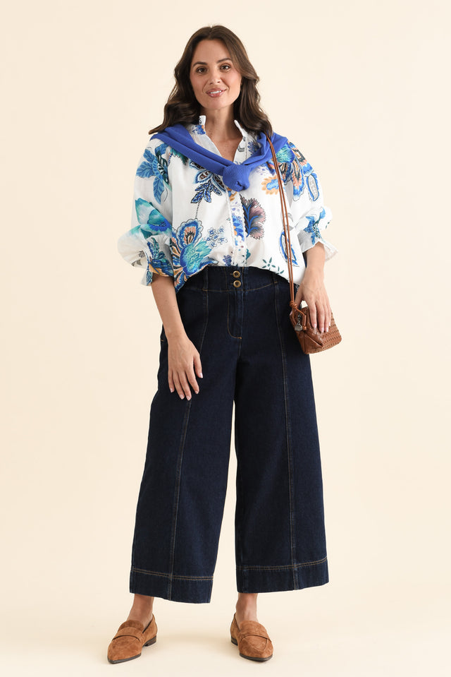 Kelis Blue Garden Linen Blend Shirt,brunette model,Full Outfit,alt text|model:MJ image 2