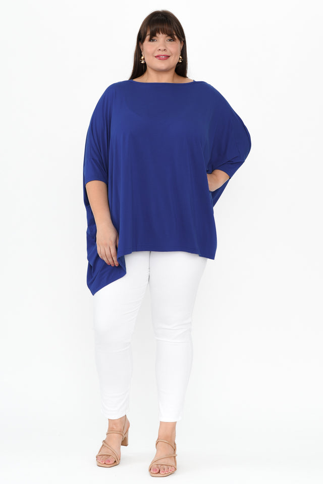 Kelsier Blue Bamboo Batwing Top,Brunette model,alt text|model:Gabby image 4