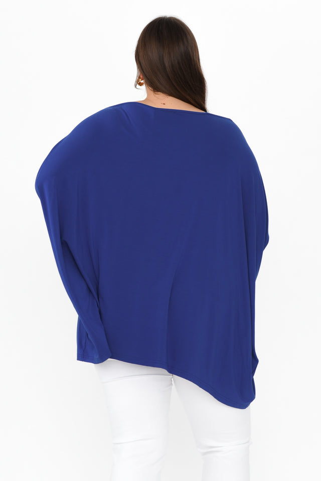 Kelsier Blue Bamboo Batwing Top,Brunette model,alt text|model:Gabby image 6