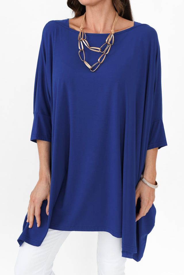 Kelsier Blue Bamboo Batwing Top,Brunette model,alt text|model:Elouise image 11
