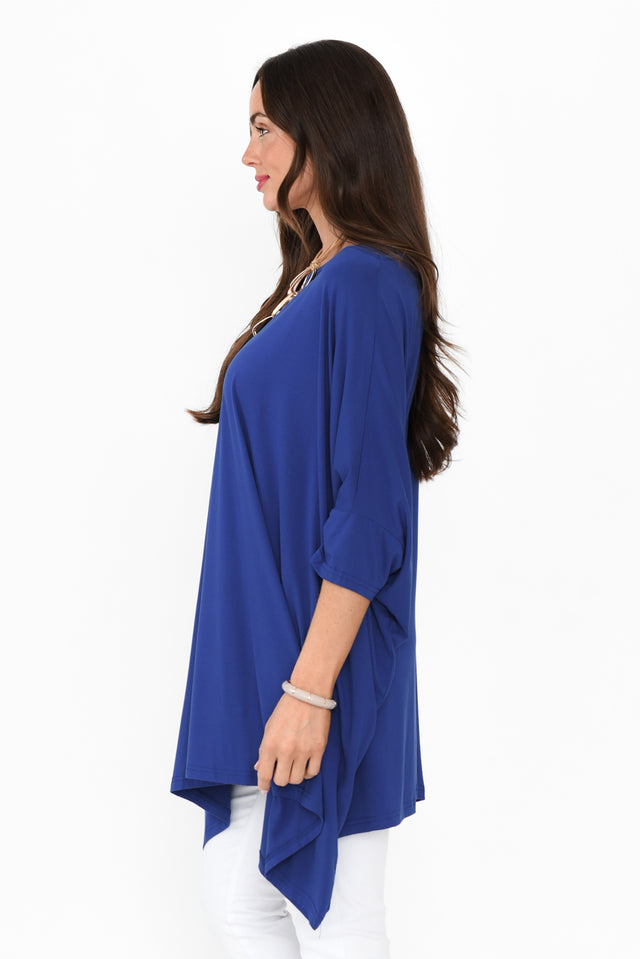Kelsier Blue Bamboo Batwing Top,Brunette model,alt text|model:Elouise image 9