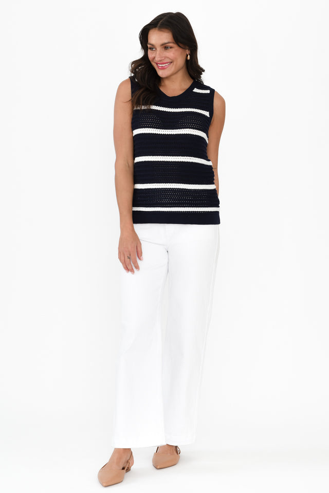 alt text|model:Brontie image 7