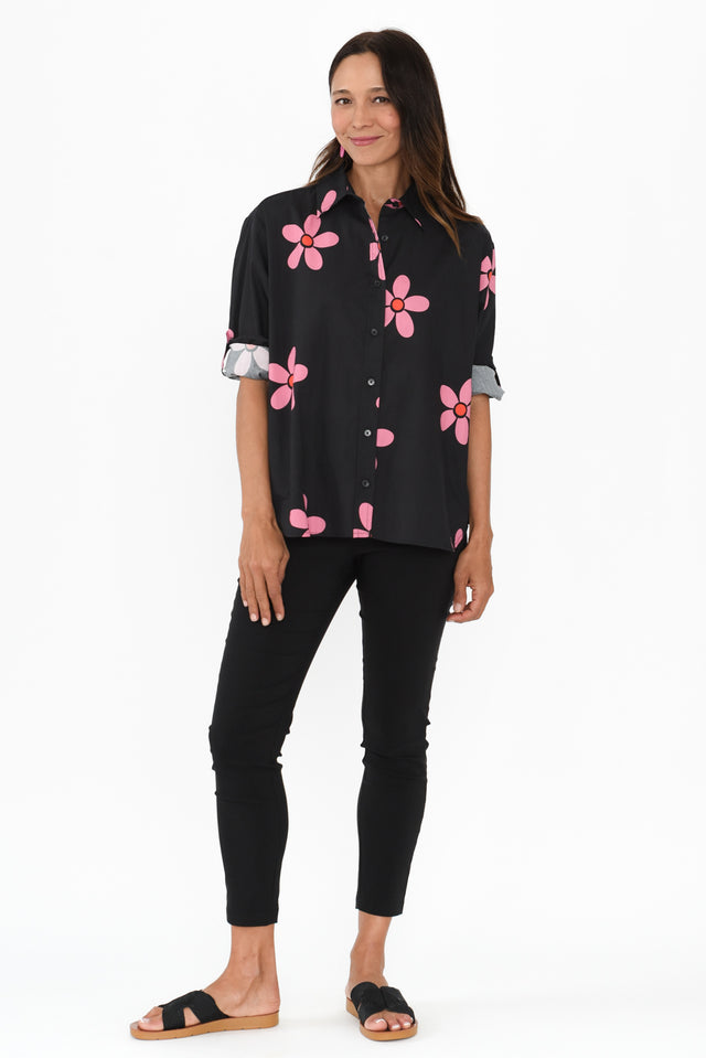 alt text|model:Cara image 7