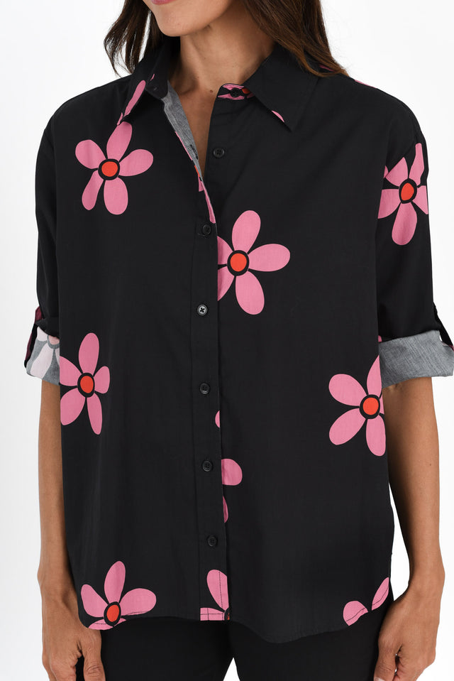 alt text|model:Cara image 6