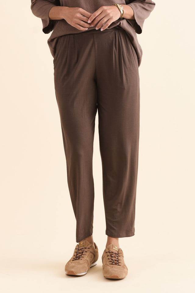 Kennedy Chocolate Stretch Pocket Pants,Front,Brunette model,alt text|model:Brontie image 1