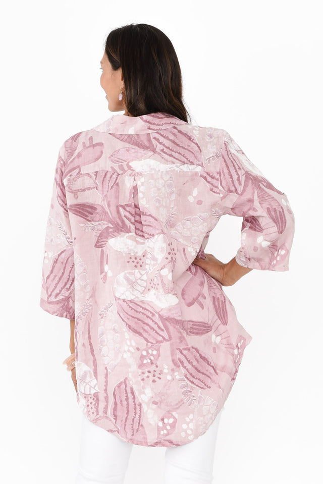 alt text|model:Cara image 5