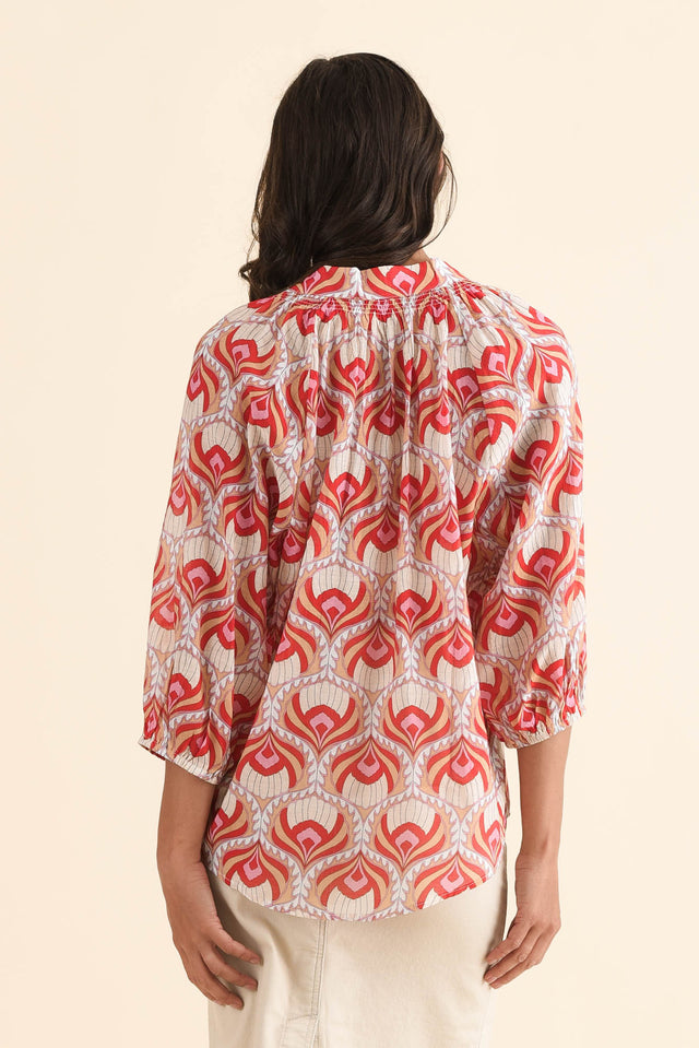 Kim Red Abstract Cotton Top,Back,Brunette model,alt text|model:Brontie image 4