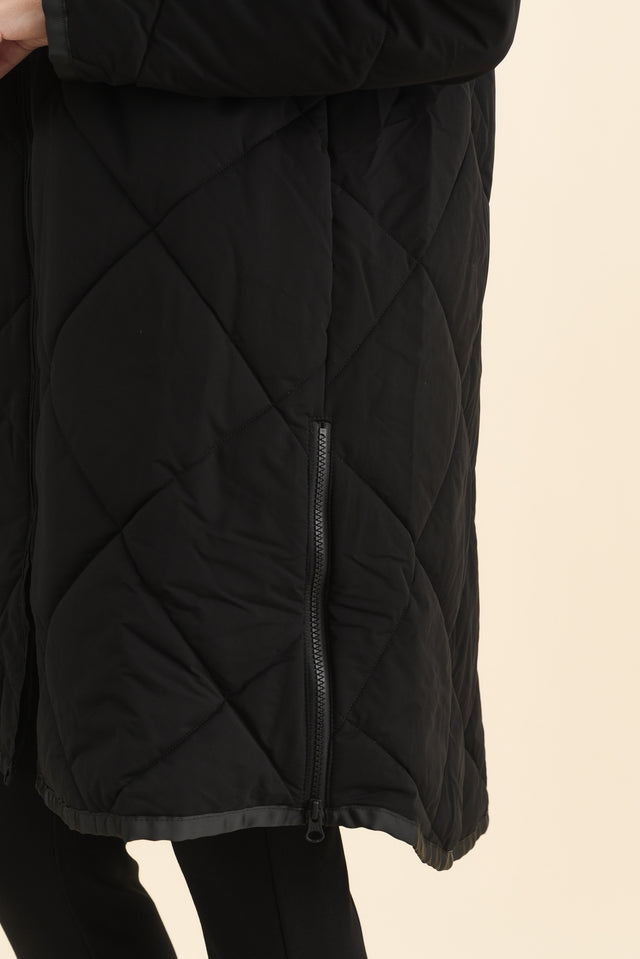 alt text|model:MJ image 6