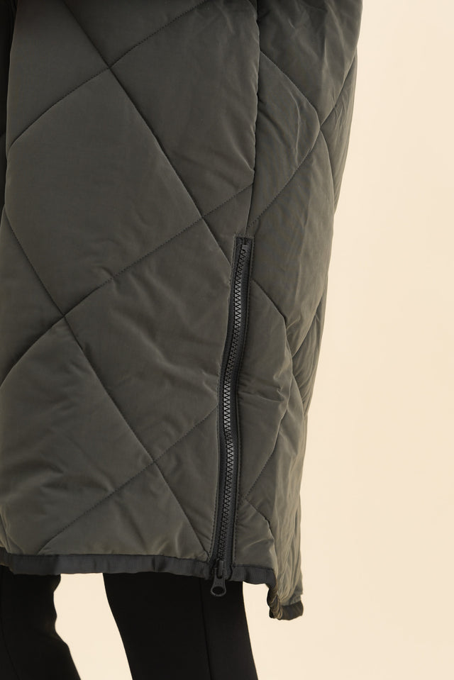 Koami Charcoal Quilted Hooded Coat,Brunette model,alt text|model:MJ image 7
