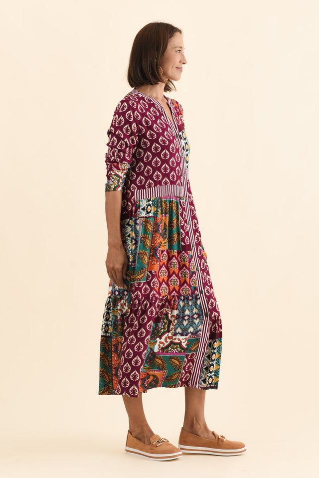 Lacala Purple Motif Button Dress,Brunette model,alt text|model:Cara image 4