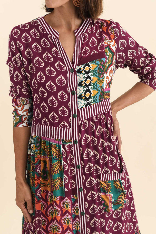 Lacala Purple Motif Button Dress,Brunette model,alt text|model:Cara image 6