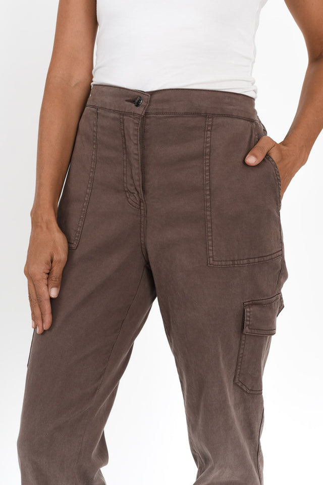 alt text|model:Cara image 6