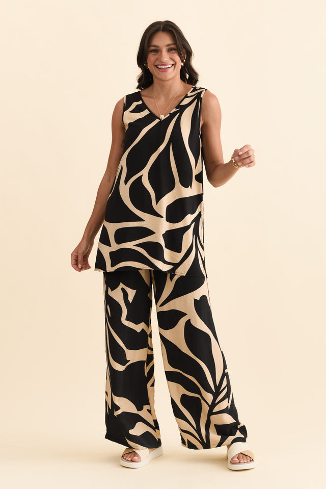 alt text|model:Brontie image 3