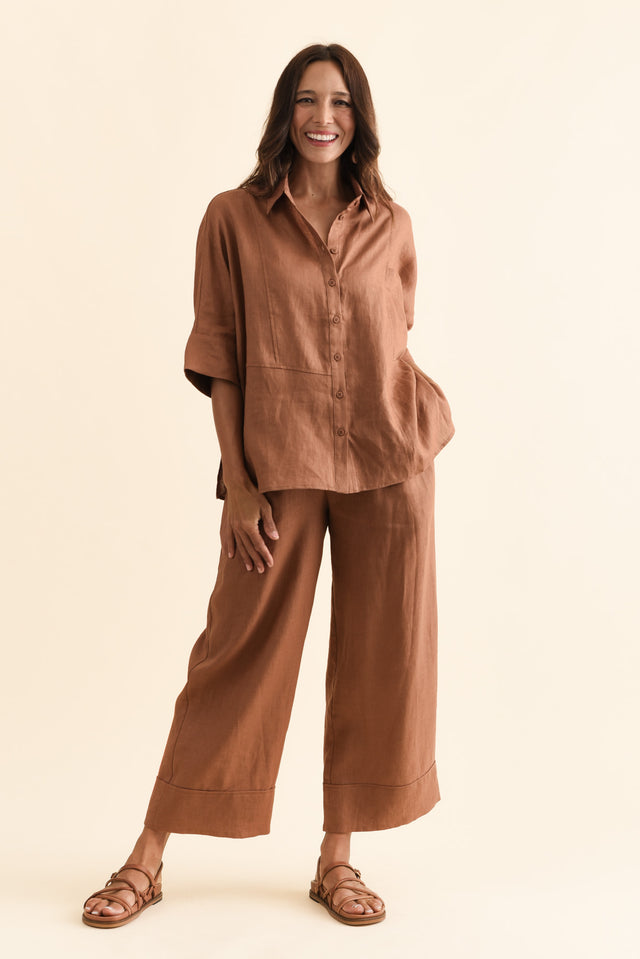 alt text|model:Cara image 6