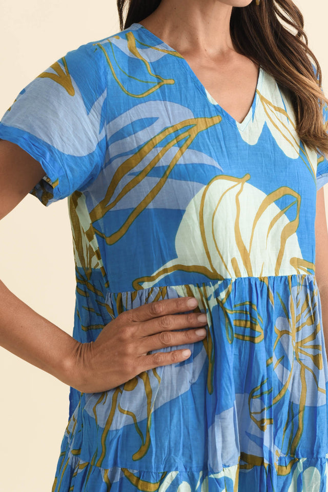 alt text|model:Cara image 7