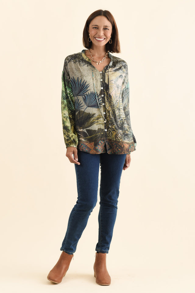 Laria Green Tropical Button Top,Brunette model,alt text|model:Cara image 8