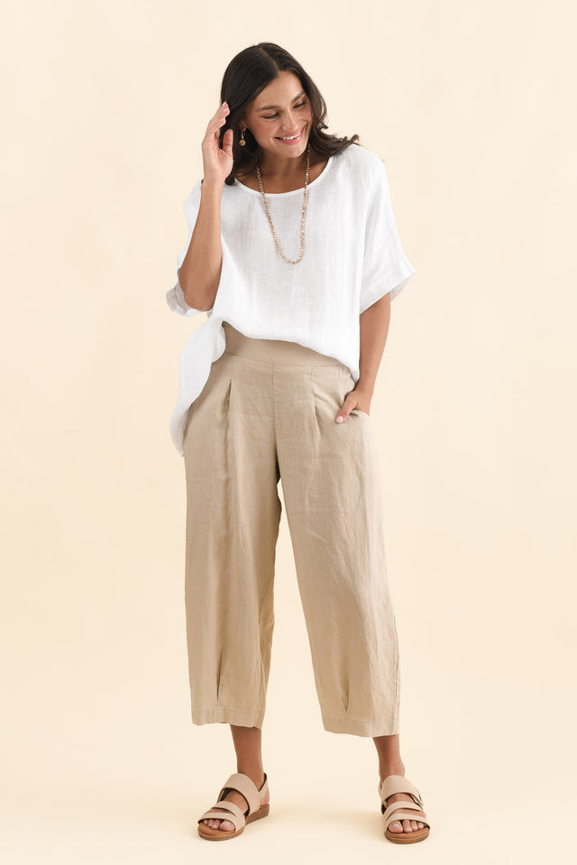 Lassie Beige Linen Barrel Pants,Brunette model,alt text|model:Brontie image 6