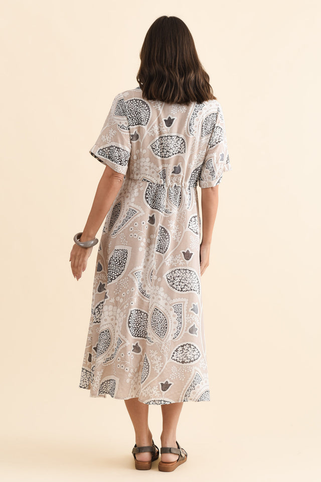 alt text|model:MJ image 4