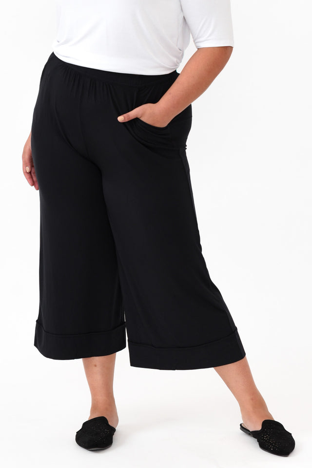 plus-size,curve-basics,curve-bottoms,plus-size-pants,plus-size-basic-bottoms,facebook-new-for-you,plus-size-work-edit alt text|model:Maiana;wearing:XXL
