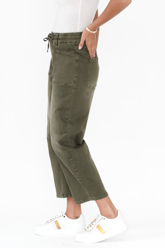 alt text|model:Brontie image 5