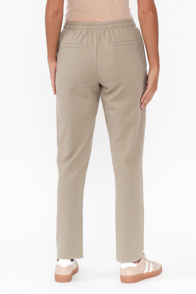 alt text|model:Brontie image 6