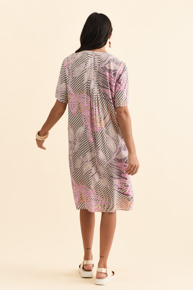Leticia Pink Leaf Midi Dress,Brunette model,alt text|model:Brontie image 5