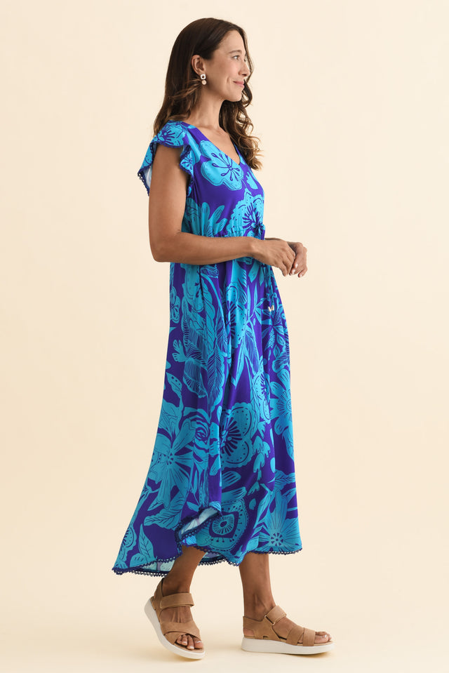 alt text|model:Cara image 3