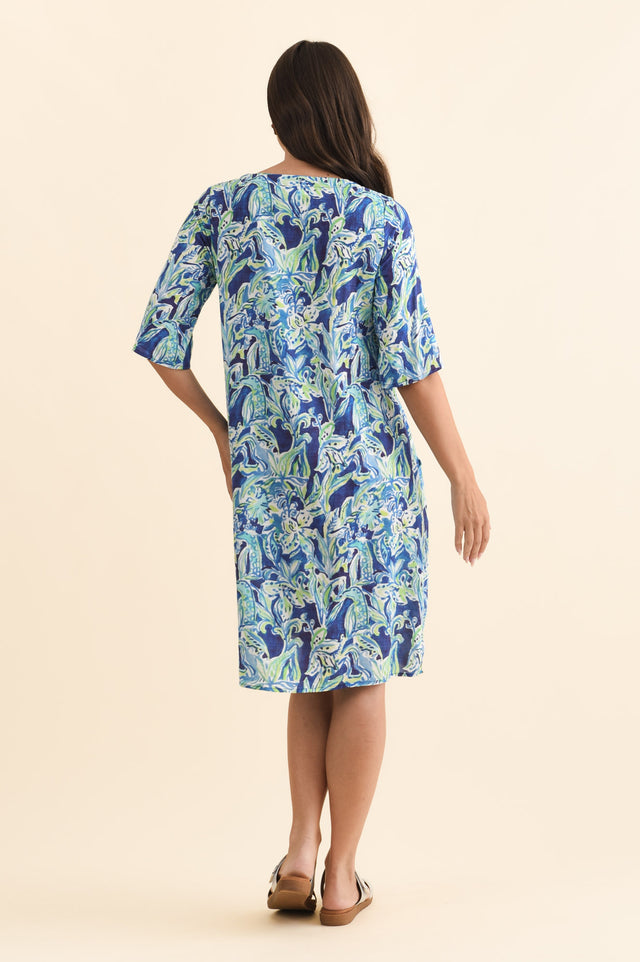 alt text|model:MJ image 6