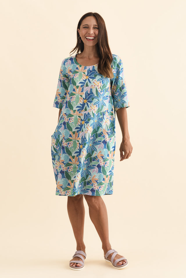Lilibet Blue Garden Cotton Pocket Dress,Brunette model,alt text|model:Cara image 4