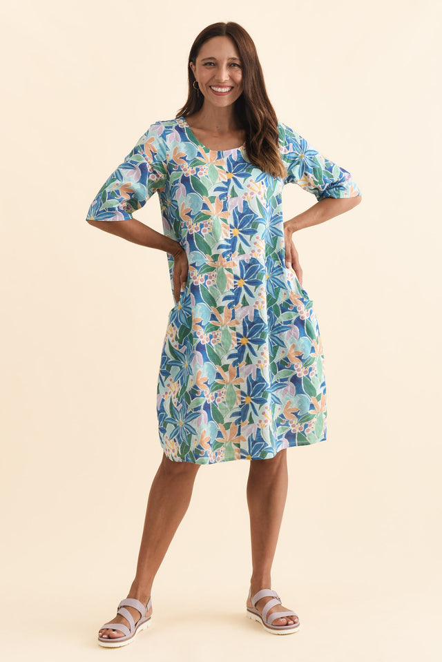 Lilibet Blue Garden Cotton Pocket Dress,Brunette model,alt text|model:Cara image 8