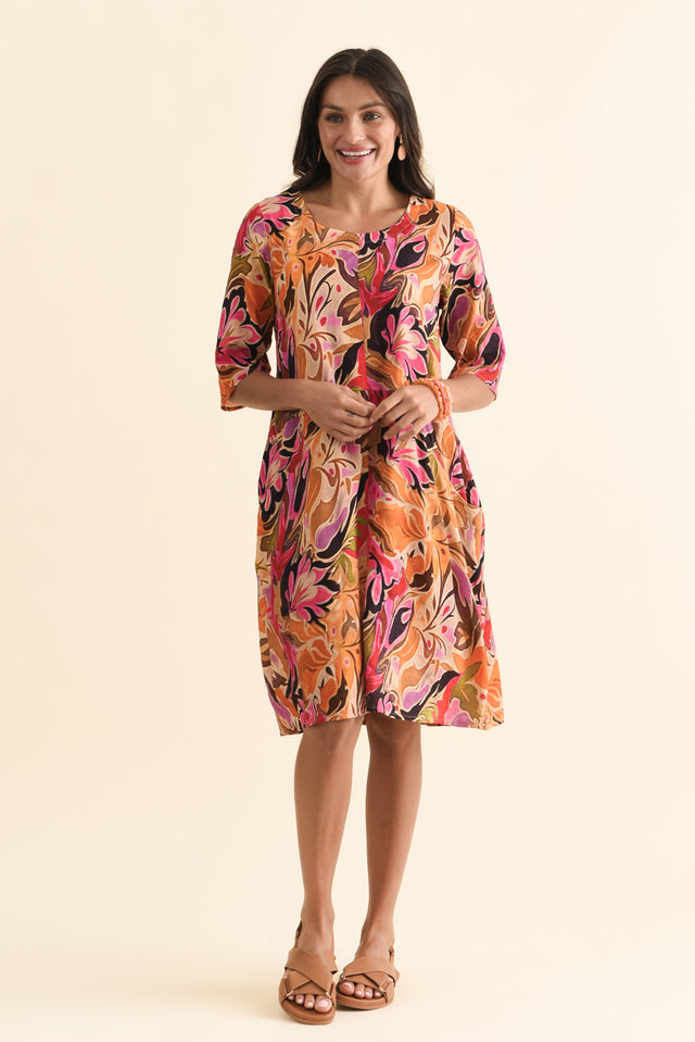 alt text|model:Brontie image 3