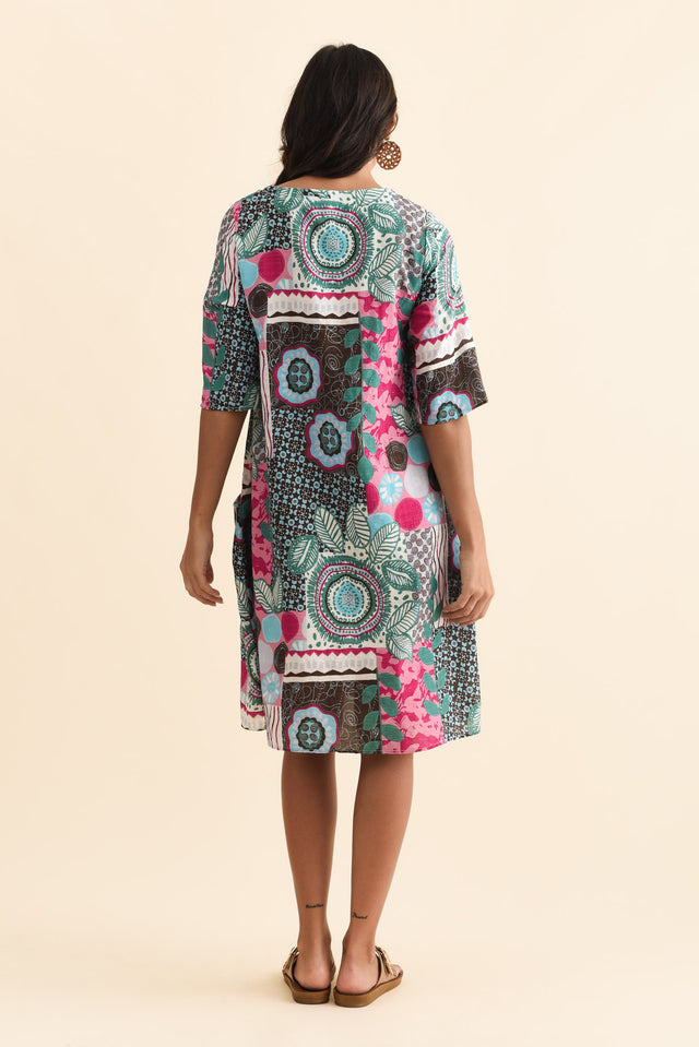 alt text|model:Brontie image 5