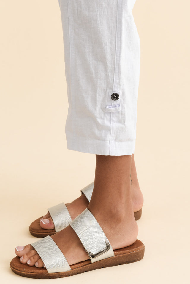 alt text|model:Brontie image 7