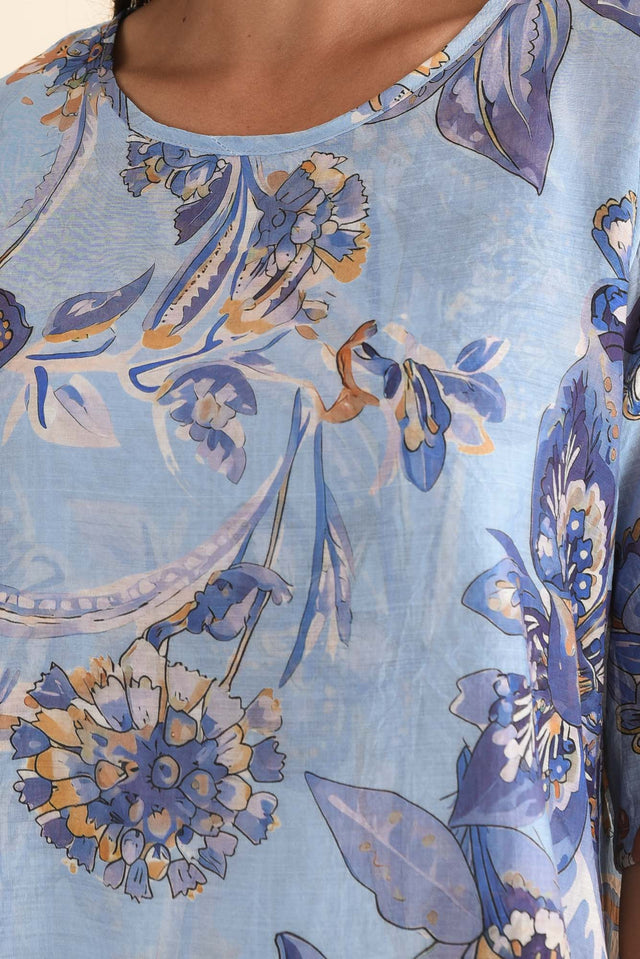 Liora Blue Meadow Layered Top,Detail,Brunette model,alt text|model:Brontie image 5