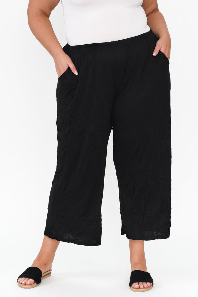 plus-size,curve-bottoms,plus-size-pants alt text|model:Caitlin;wearing:L/XL