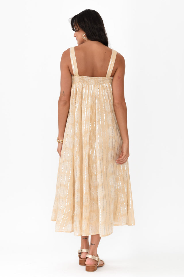 alt text|model:Brontie image 5