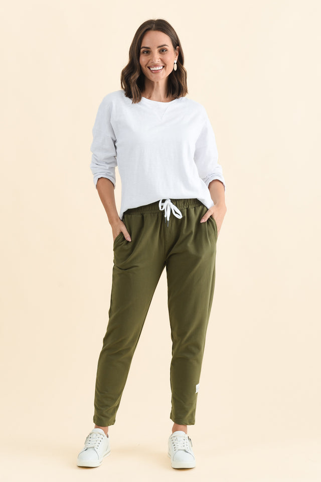 Lobby Khaki Cotton Relaxed Sweatpants,Brunette model,alt text|model:MJ image 8