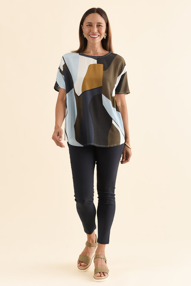 Lockner Navy Abstract Hi Lo Top,Full Body,Brunette model,alt text|model:Cara image 6